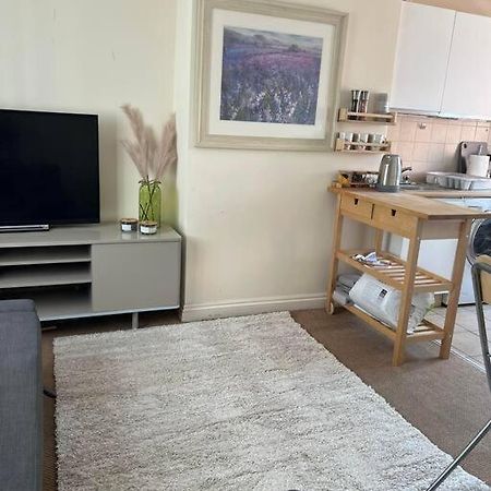 1 Bedroom Flat Sleeps 4 In Abingdon Oxfordshire Exterior photo