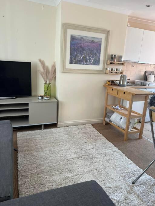 1 Bedroom Flat Sleeps 4 In Abingdon Oxfordshire Exterior photo