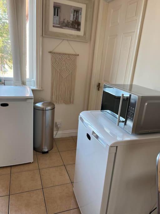 1 Bedroom Flat Sleeps 4 In Abingdon Oxfordshire Exterior photo