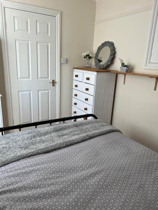 1 Bedroom Flat Sleeps 4 In Abingdon Oxfordshire Exterior photo